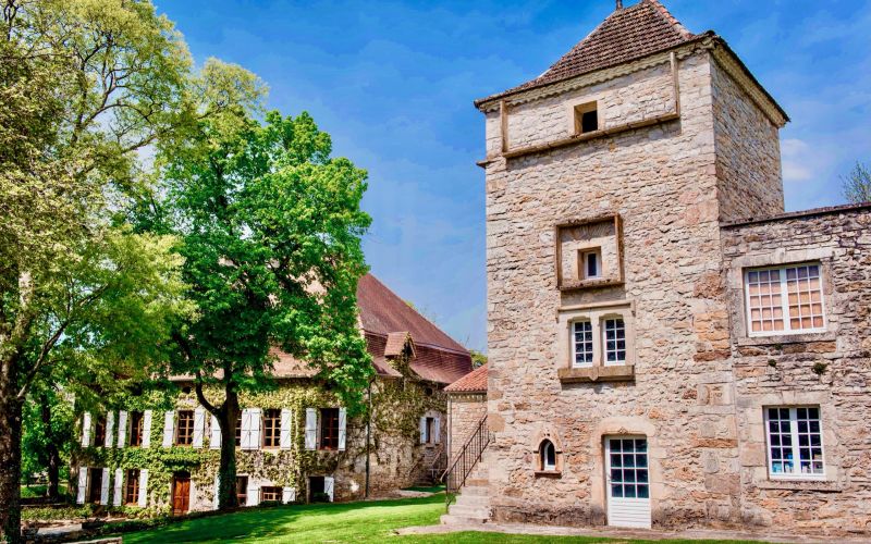 1580 - PROPRIETE DE CARACTERE DANS LA VALLÉE DU LOT,  PROCHE DES SITES REMARQUABLES DU QUERCY, AUX ENVIRONS DE FIGEAC (LOT) SUR 8 HA ENV,
