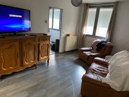 1475 - APPARTEMENT T3 LOUÉ, BON RAPPORT,  DANS IMMEUBLE CONTEMPORAIN , AVEC EMPLACEMENT DE PARKING A FIGEAC (LOT) CENTRE VILLE