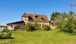 1595 - JOLIE MAISON QUERCYNOISE ANNEES 1800, AVEC PISCINE SUR 3500 M2 AUX ENVIRONS DE FIGEAC (LOT) COTE OUEST 1595 - JOLIE MAISON QUERCYNOISE ANNEES 1800, AVEC PISCINE SUR 3500 M2 AUX ENVIRONS DE FIGEAC (LOT) COTE OUEST