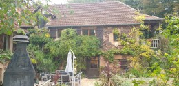 1629 - JOLIE MAISON QUERCYNOISE AVEC PISCINE SUR PLUS DE 5 HA,  AU CALME,  AUX ENVIRONS DE FIGEAC