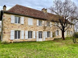 1479 - ELEGANTE DEMEURE DE CARACTERE, ANCIEN COUVENT, CHARME FOU, AVEC SON TERRAIN ARBORE DE PLUS D'UN HECTARE , AUX ENVIRONS  DE FIGEAC 