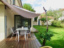 1528 - BELLE MAISON CONTEMPORAINE AVEC SPA, MATERIAUX DE QUALITÉ,  DANS FIGEAC (LOT) QUARTIER RESIDENTIEL
