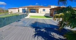 1424 - BELLE VILLA AU DESIGN MODERNE DE PLAIN-PIED DE 2011, AVEC PISCINE, SPA, ET DEPENDANCE, SUR 2600 M2,PROCHE DE FIGEAC (LOT)