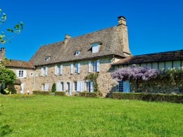 1515 - SUPERBE MAISON DE MAITRE EN PIERRES DE TAILLE, DE 1820, AVEC DEPENDANCE, TERRAIN DE PLUS D'UN HA, SECTEUR CANTAL , ENVIRON DE MAURS  