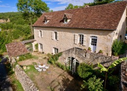 1397 - PROPRIETE DE CARACTERE AVEC DEPENDANCES, PISCINE ET VUE SUPERBE SUR LA VALLEE DU CELE, PROCHE DE FIGEAC (LOT)