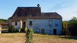 1548 - PETIT  CORPS DE FERME, MAISON AVEC GRANGE ET PUITS, A RENOVER, AUX ENVIRONS DE FIGEAC (LOT)