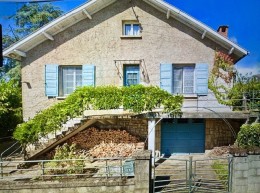 1598 - RAVISSANTE MAISON ANNÉES 50, RENOVÉE, AVEC JARDIN ET GARAGE, CENTRE VILLE DE FIGEAC (LOT) 1598 - RAVISSANTE MAISON ANNÉES 50, RENOVÉE, AVEC JARDIN ET GARAGE, CENTRE VILLE DE FIGEAC (LOT)