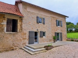 1574 - MAISON EN PIERRES , RESTAURÉE, AVEC GRANGE , AU CALME, ISOLÉE, PROCHE DE CAJARC (LOT) ET VILLENEUVE (AVEYRON) 1574 - MAISON EN PIERRES , RESTAURÉE, AVEC GRANGE , AU CALME, ISOLÉE, PROCHE DE CAJARC (LOT) ET VILLENEUVE (AVEYRON)