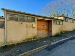 1534 - LOCAL COMMERCIAL OU PROFESSIONNEL TOUT CONFORT, CENTRE VILLE DE FIGEAC (LOT)