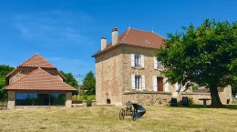 1583 - BELLE MAISON DE MAITRE ANNEES 1900 AVEC SA GRANDE GRANGE, SUR 3731 m2 DE PARC ARBORÉ, AUX ENVIRONS DE FIGEAC (LOT) NORD OUEST 1583 - BELLE MAISON DE MAITRE ANNEES 1900 AVEC SA GRANDE GRANGE, SUR 3731 m2 DE PARC ARBORÉ, AUX ENVIRONS DE FIGEAC (LOT) NORD OUEST
