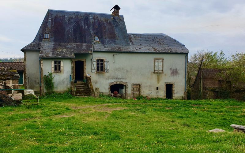 1548 - PETIT  CORPS DE FERME, MAISON AVEC GRANGE ET PUITS, A RENOVER, AUX ENVIRONS DE FIGEAC (LOT)