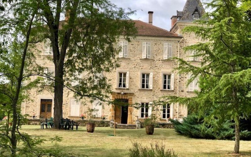 1261 - CHARMANT "CHATEAU", DANS SON PARC ARBORE, AUX ENVIRONS DE FIGEAC (LOT)