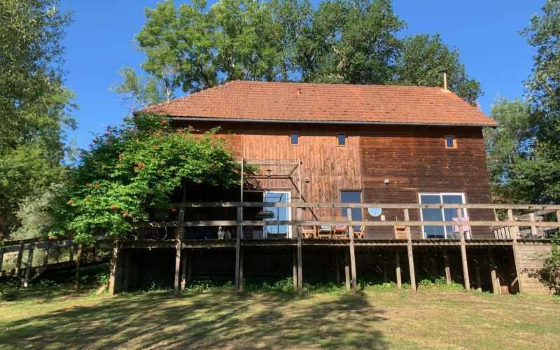 1547 -  MAISON  DE TYPE CANADIENNE, BARDAGE BOIS, CHARPENTE DOUGLAS, CONSTRUCTION 2008, SUR 6814 m2, AU CALME, TRES PROCHE DE FIGEAC (LOT)